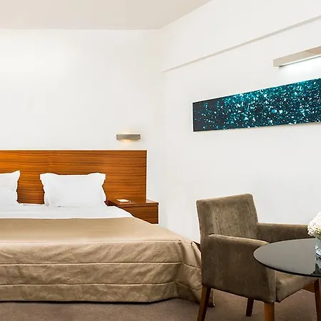 Lucy Hotel