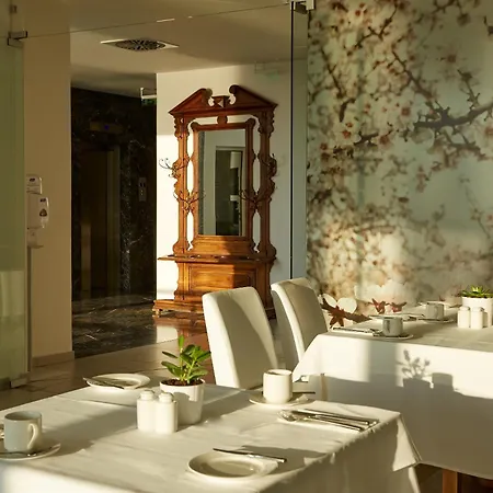 Lucy Hotel Kavala