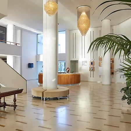 Lucy Hotel 5*