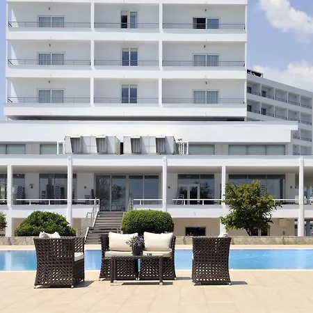 Lucy Hotel 5*