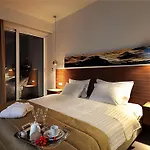Lucy Hotel