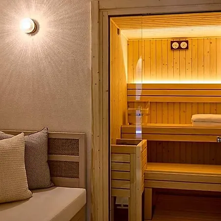Lucy Hotel Kavala